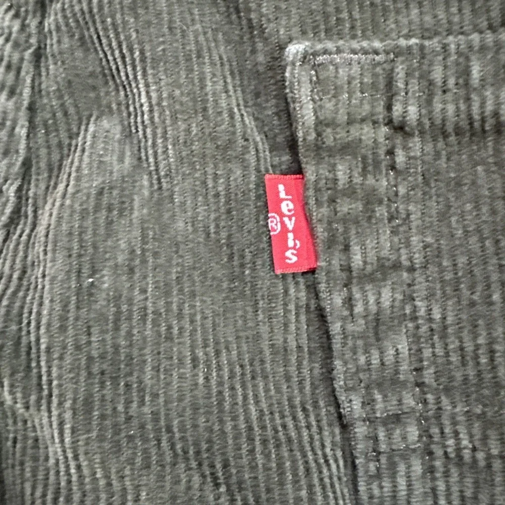 Levis 565 Pants Mens 34 x 30 Green Loose Straight Corduroy Baggy‎ Jeans NEW